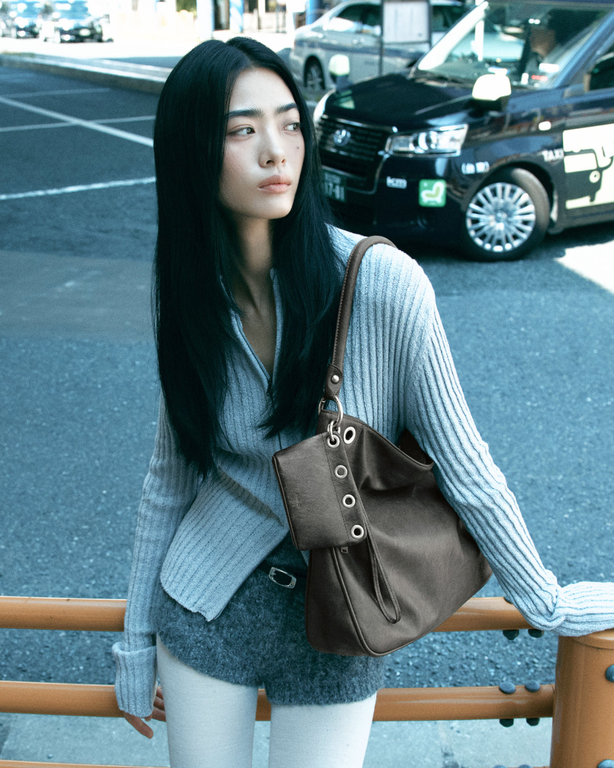 Loop Eyelet Pouch / Dark Gray