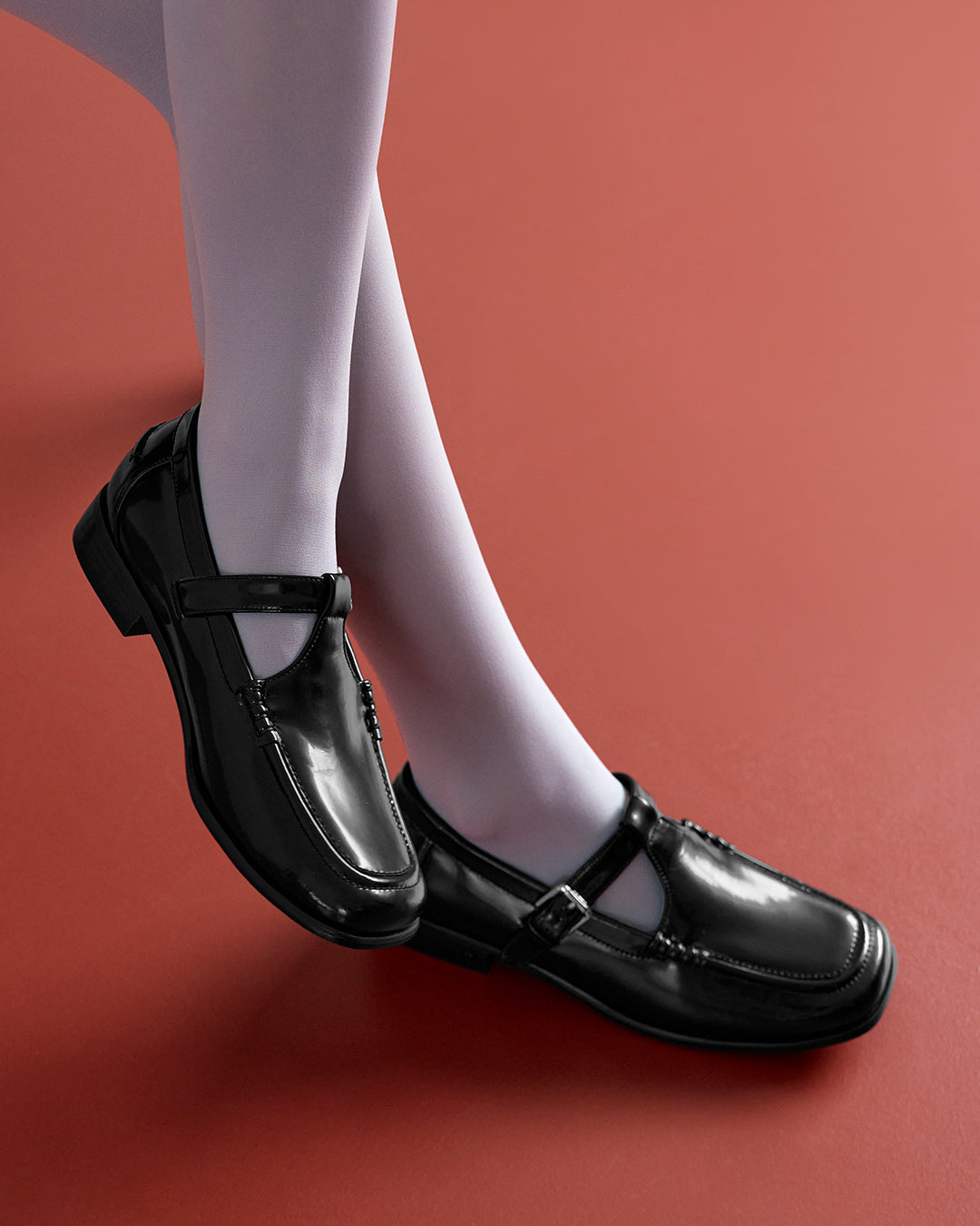 Jane T Strap Loafer / Black