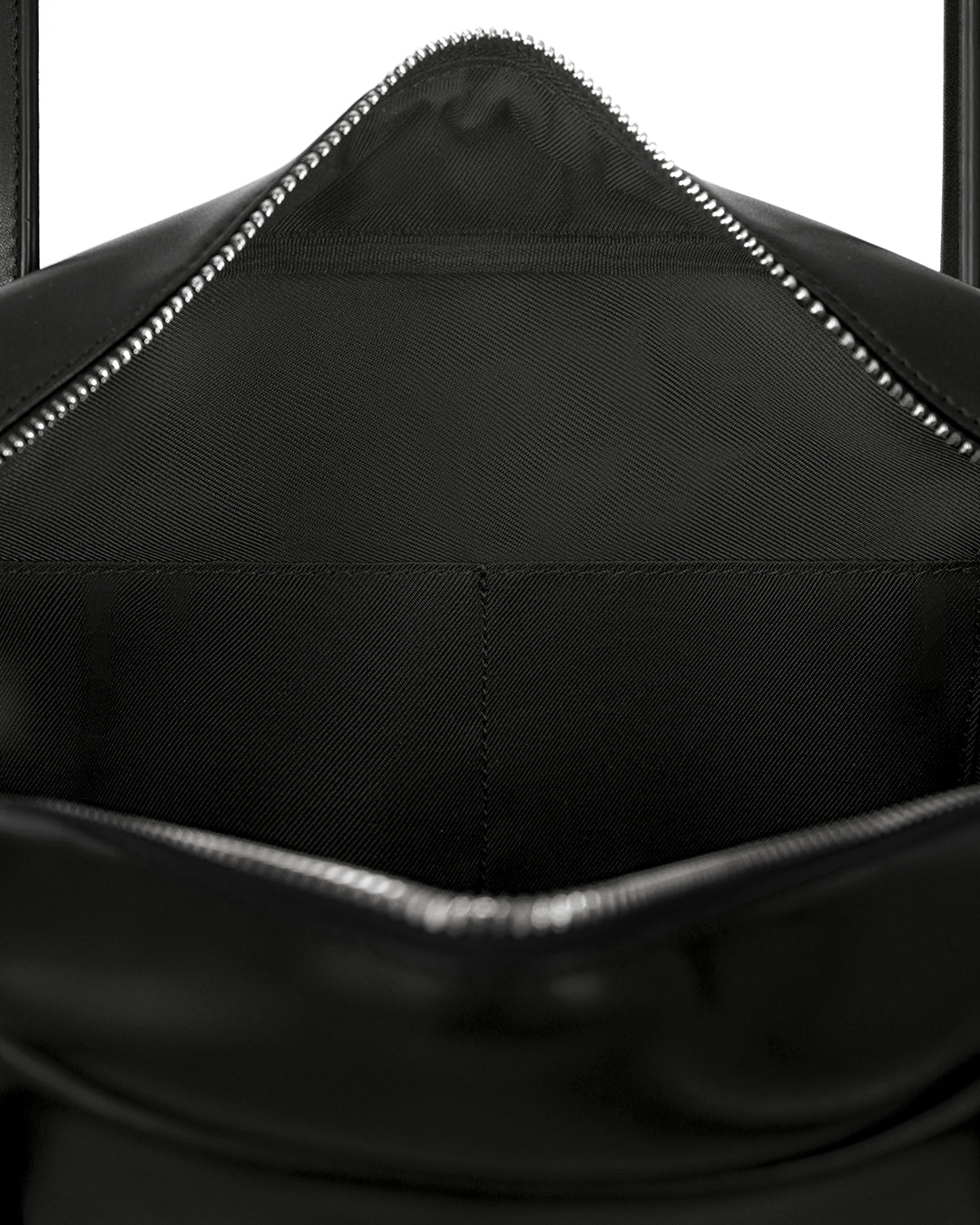 Momo Bag Large / Black