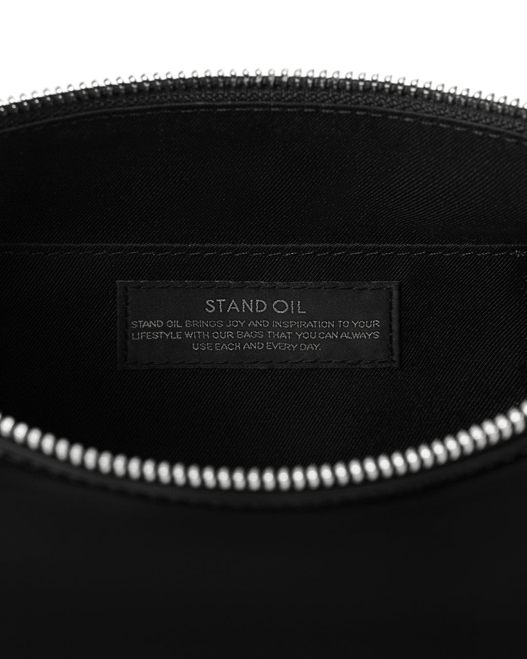 Belted Round Bag / Black