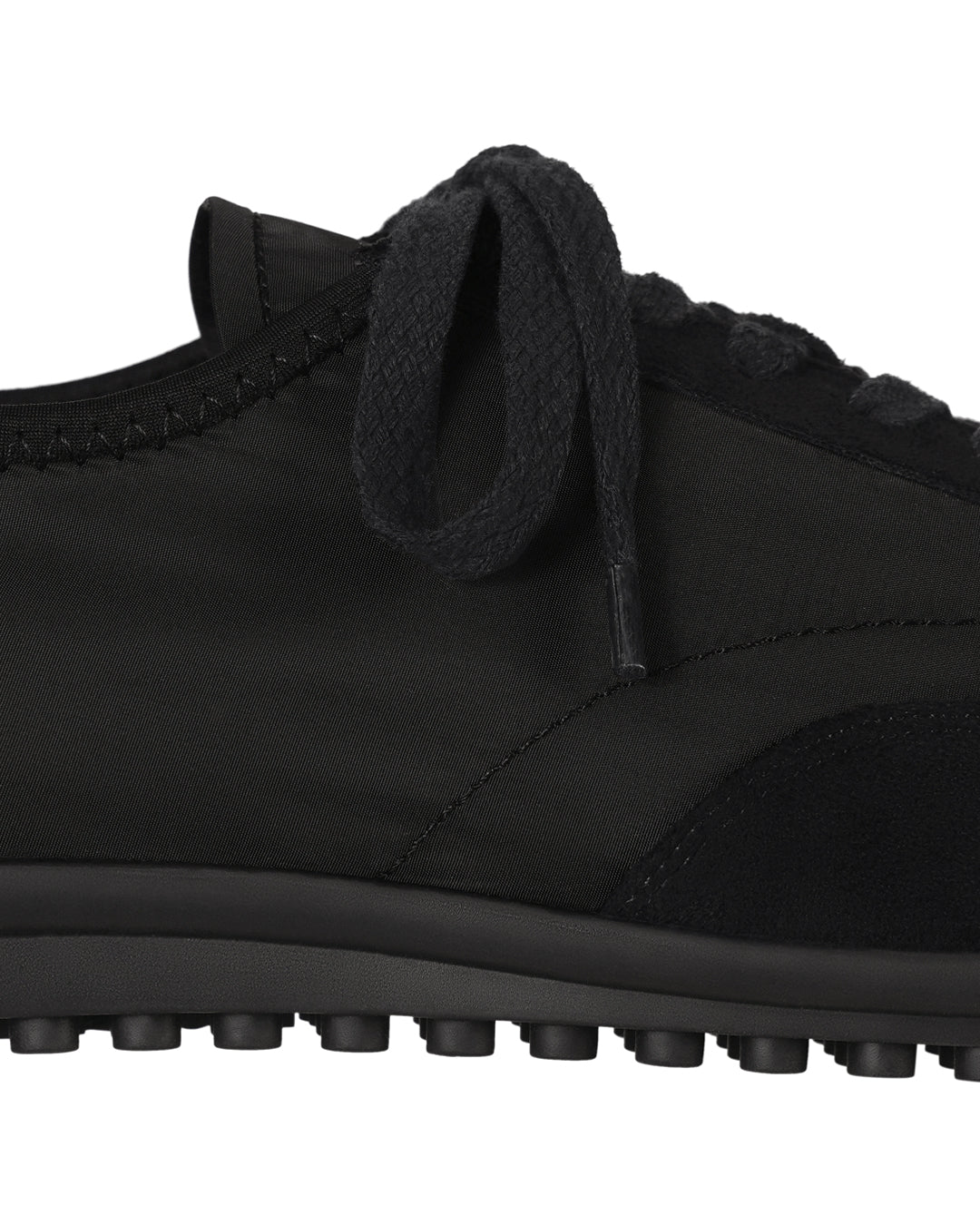 Sophie Flat Sneakers / Black