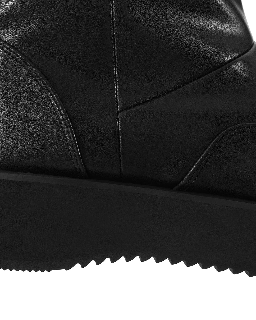 Hatched Winter Boots / Black