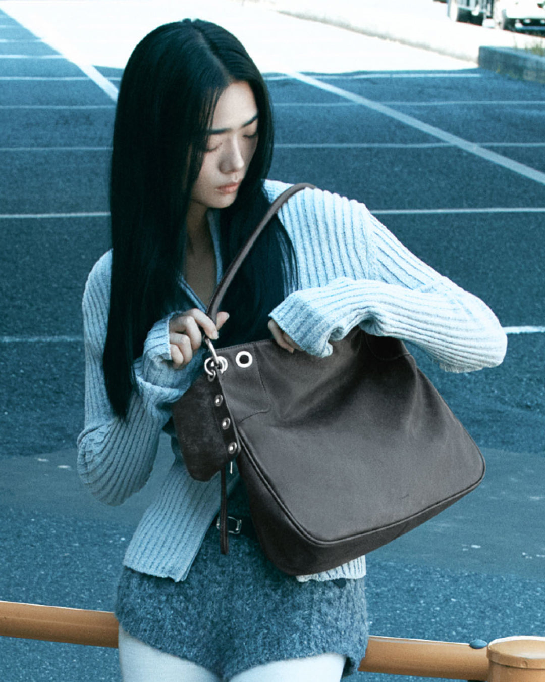 Loop Eyelet Pouch / Dark Gray