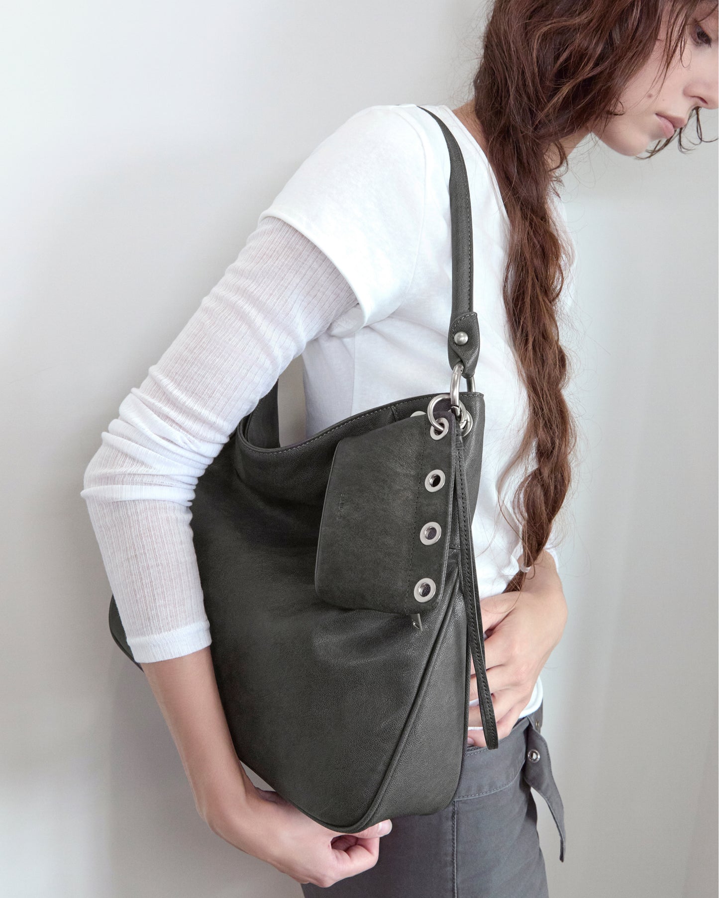 Loop Eyelet Pouch / Dark Gray