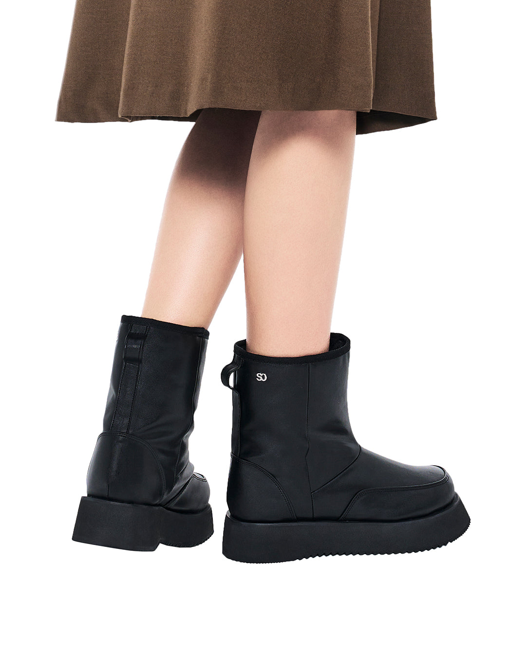 Hatched Winter Boots / Black