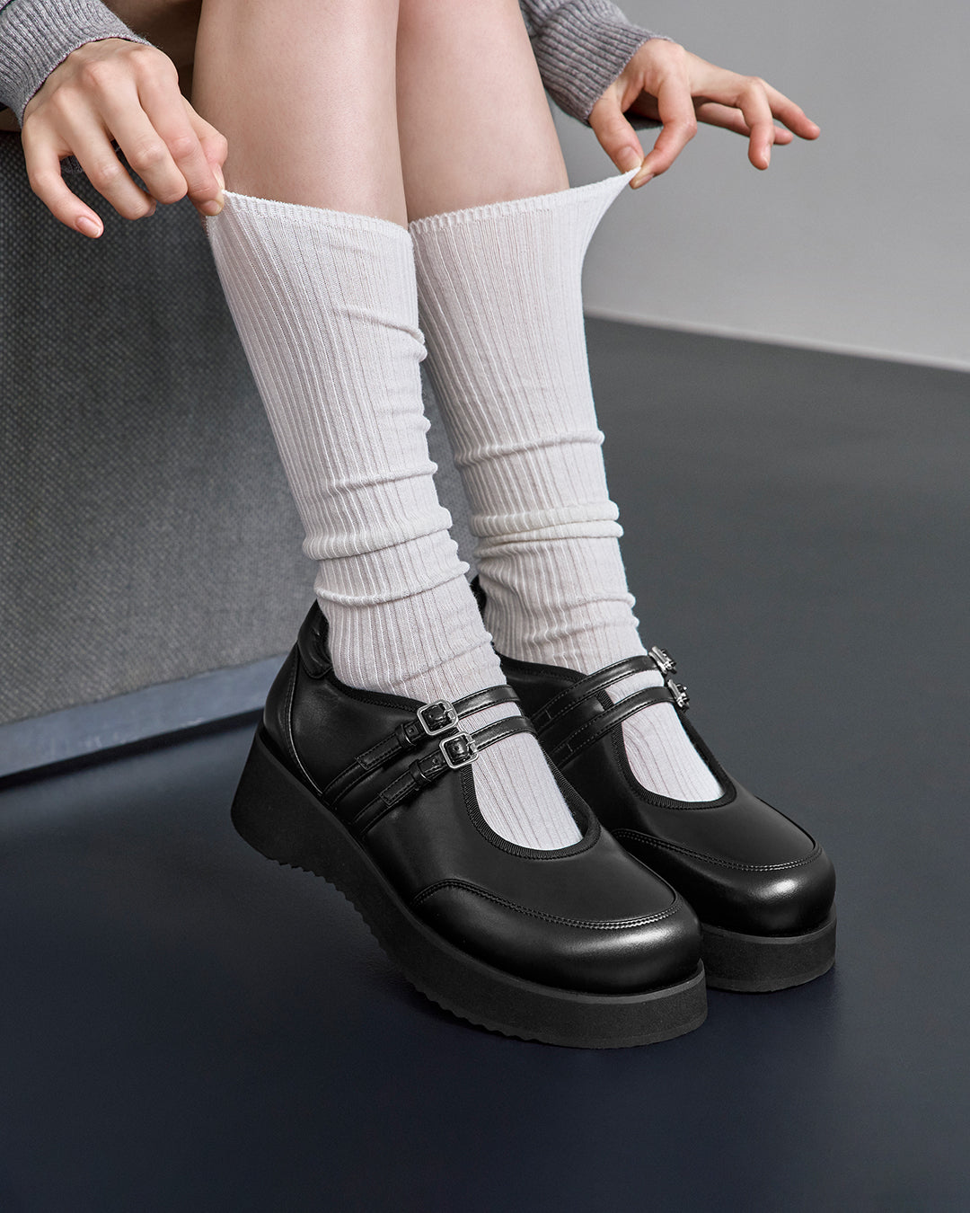 Hatched Platform Mary Jane / Black